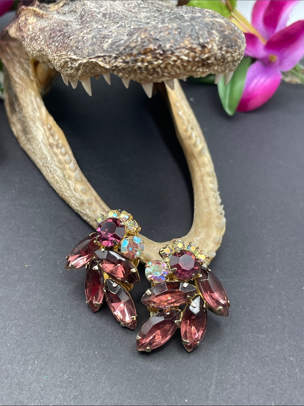 Rhinestone clip earrings vintage